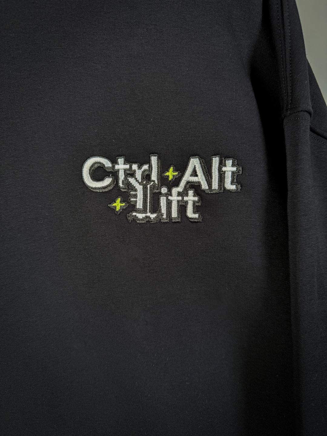CTRL ALT LIFT EMBROIDERED HOODIE - BLACK